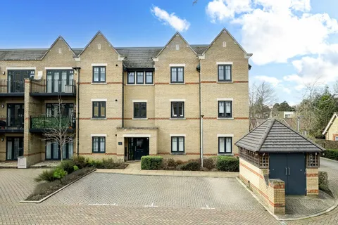 3 bedroom apartment for sale