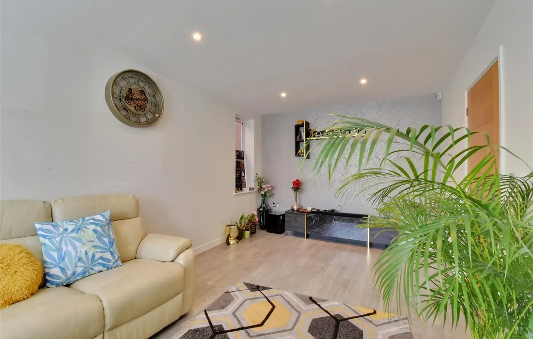 4 bedroom house to rent