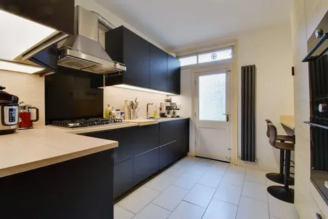 4 bedroom house to rent