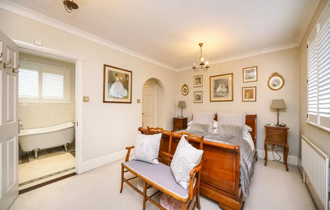 5 bedroom house for sale