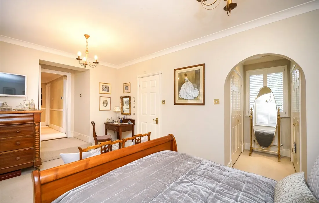 5 bedroom house for sale