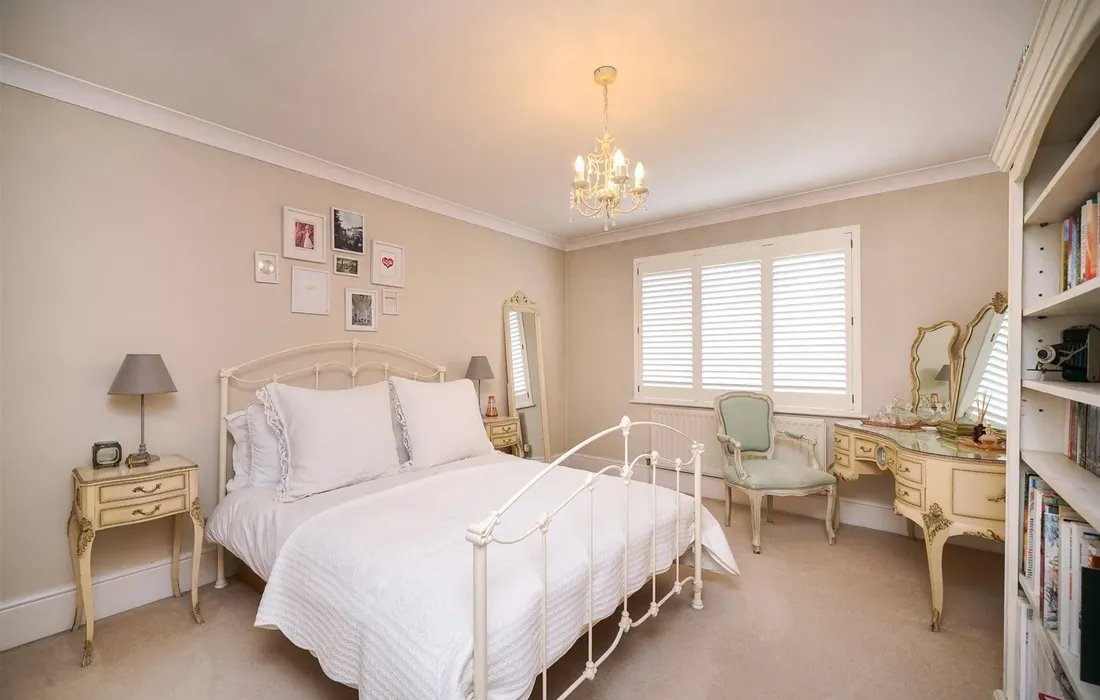 5 bedroom house for sale