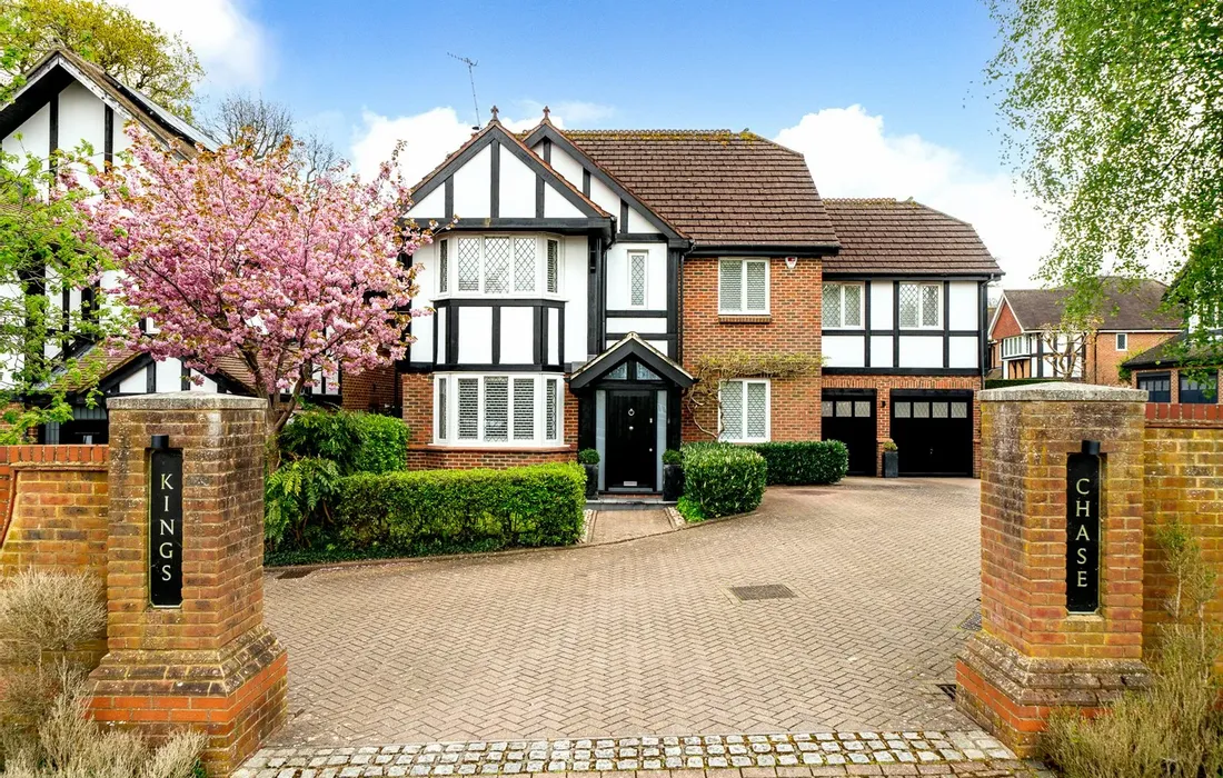 5 bedroom house for sale