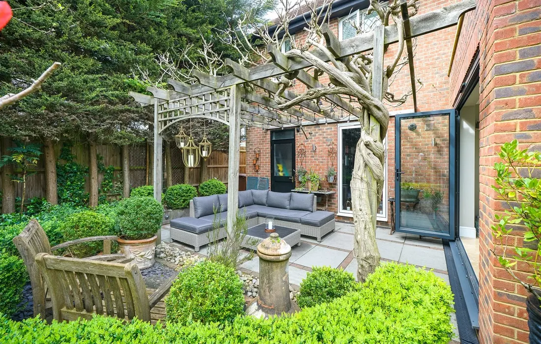 5 bedroom house for sale