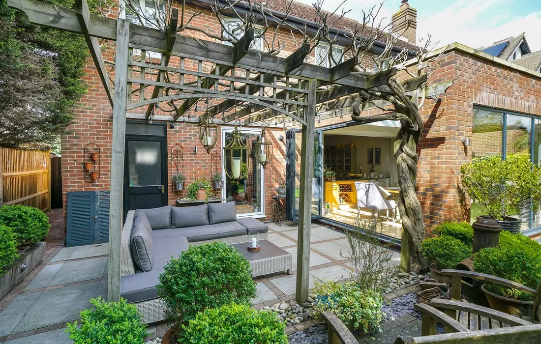 5 bedroom house for sale