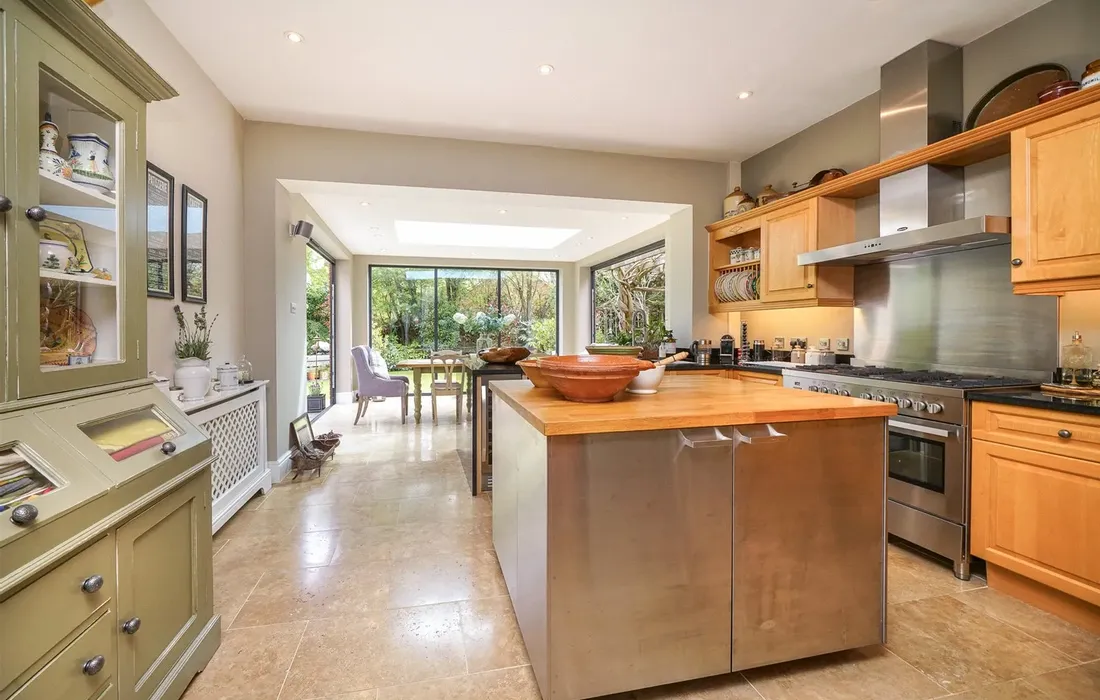 5 bedroom house for sale