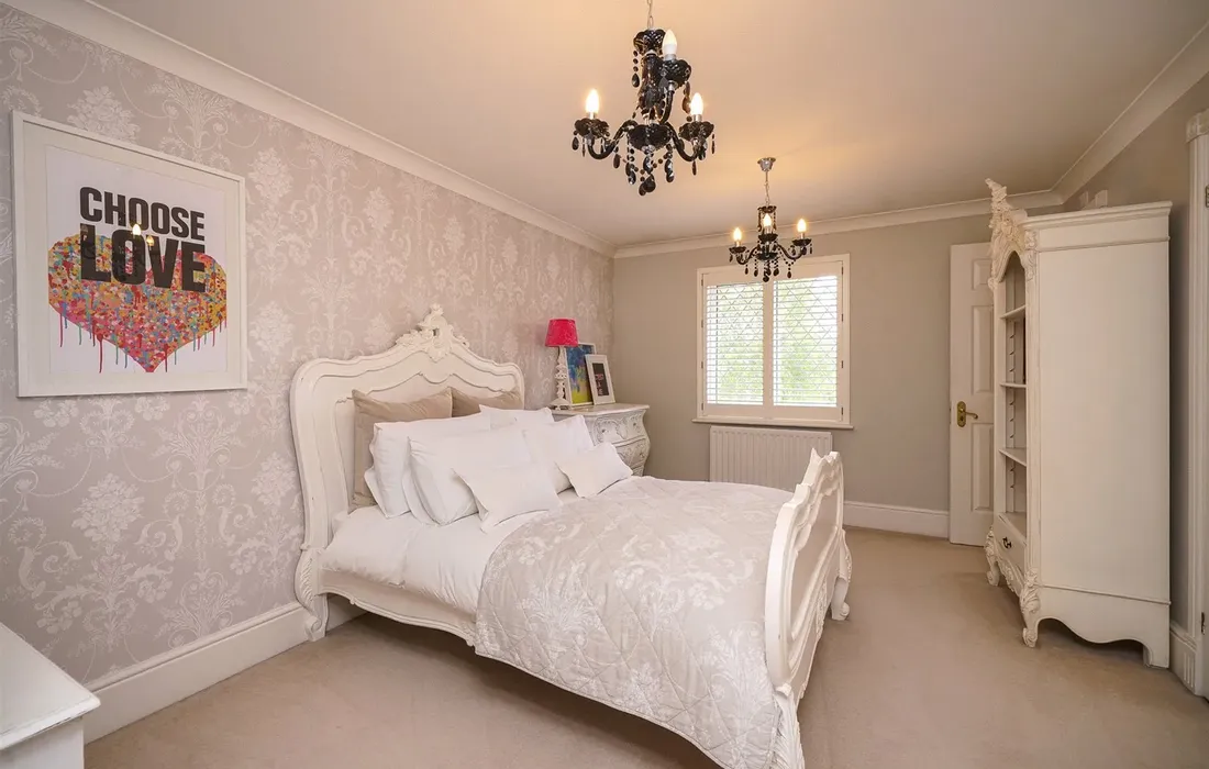 5 bedroom house for sale