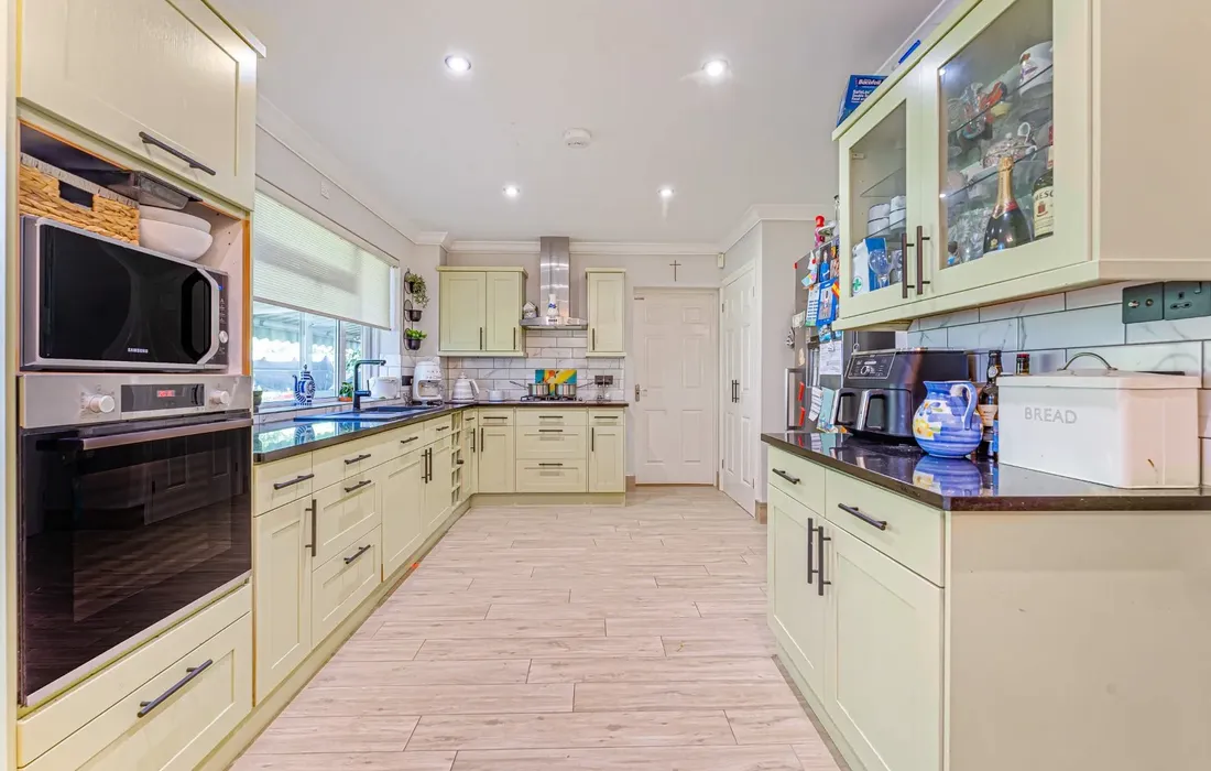 5 bedroom house to rent