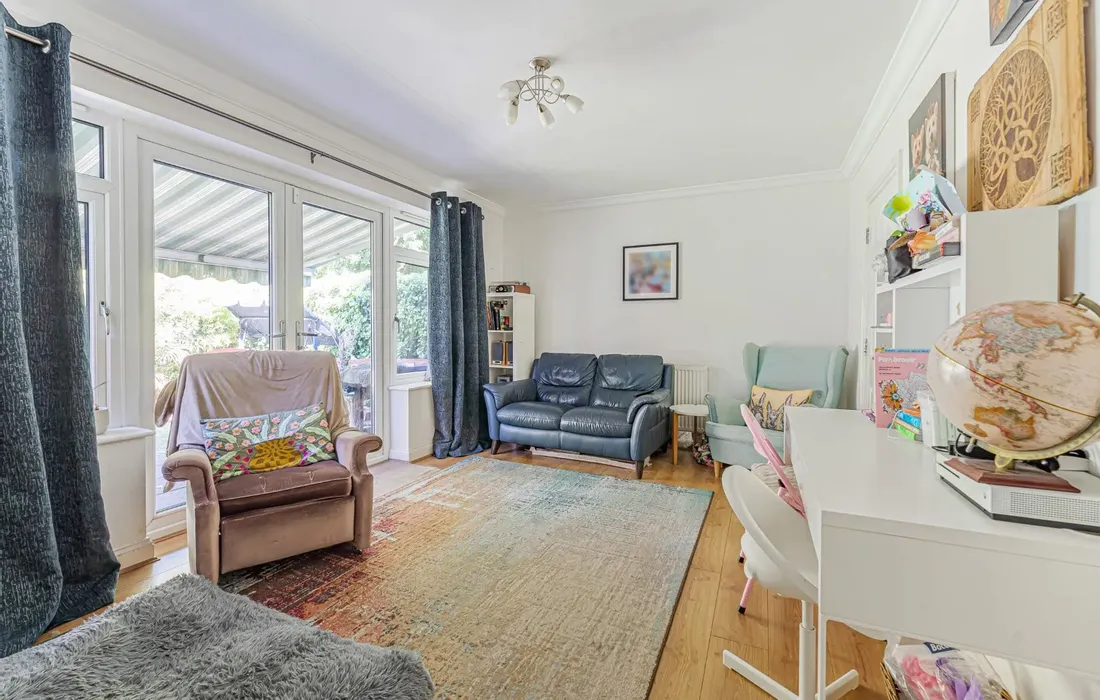 5 bedroom house to rent