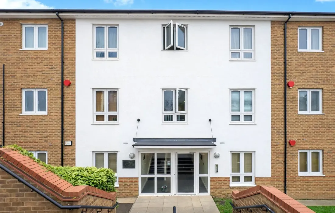 2 bedroom apartment for sale