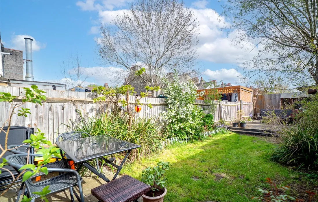 2 bedroom house for sale