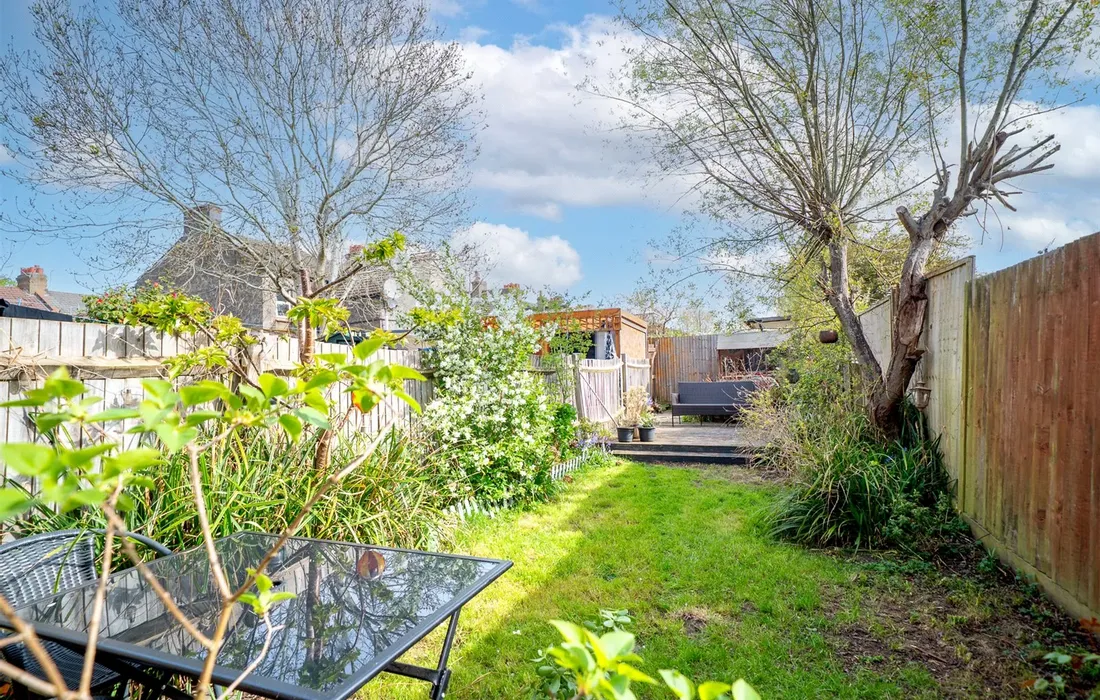 2 bedroom house for sale