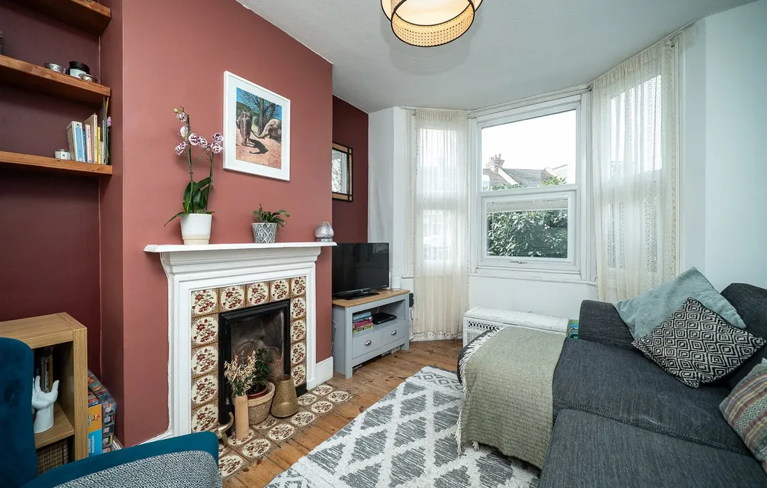 2 bedroom house for sale