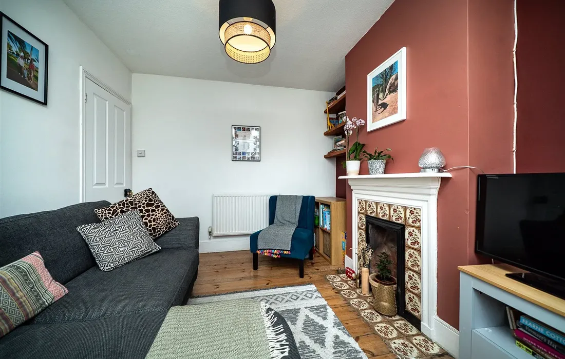 2 bedroom house for sale