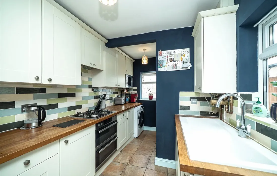 2 bedroom house for sale