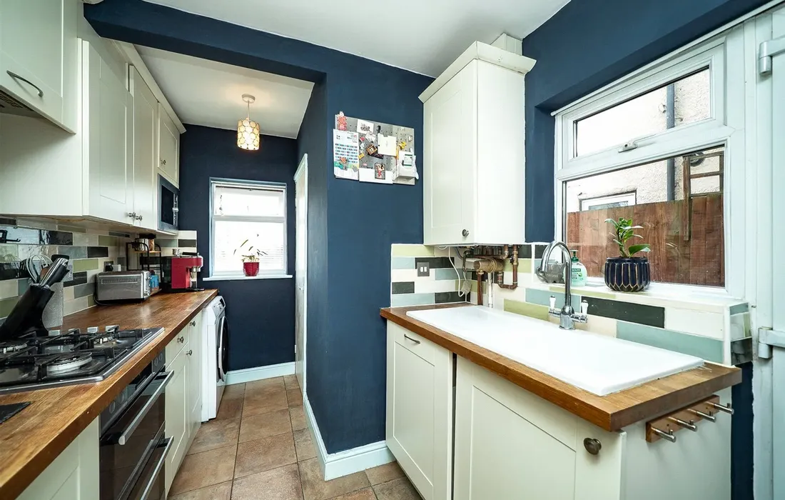 2 bedroom house for sale