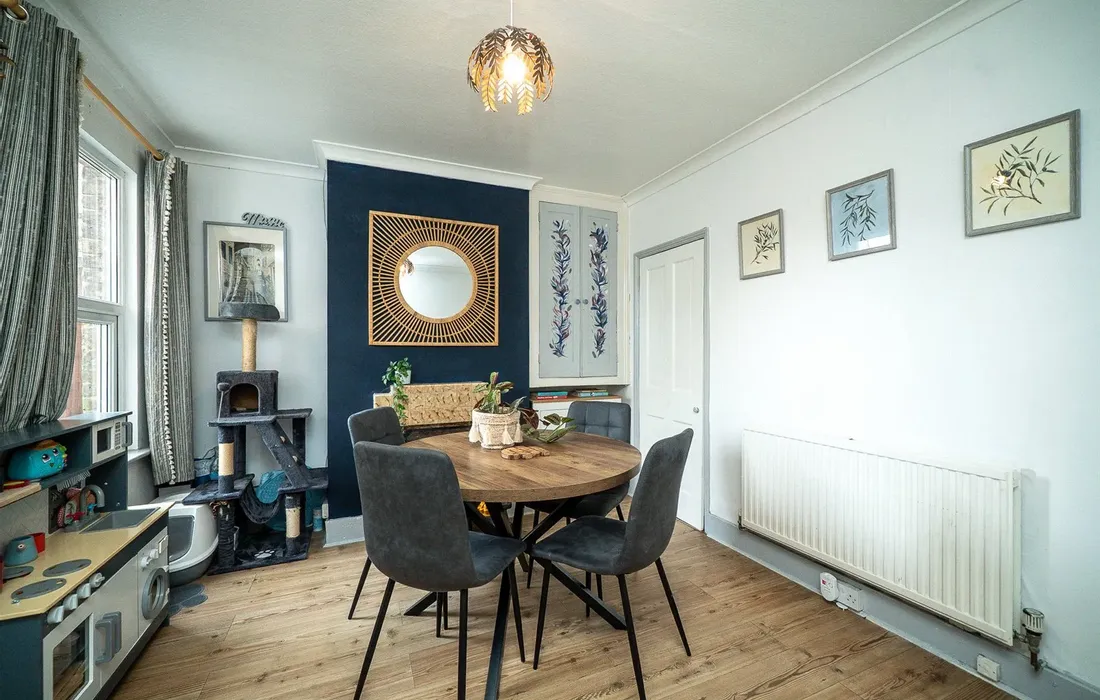 2 bedroom house for sale