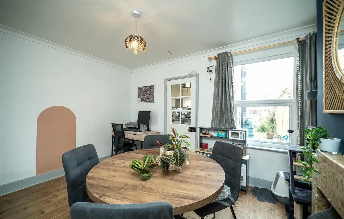 2 bedroom house for sale