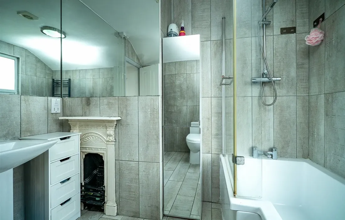 2 bedroom house for sale