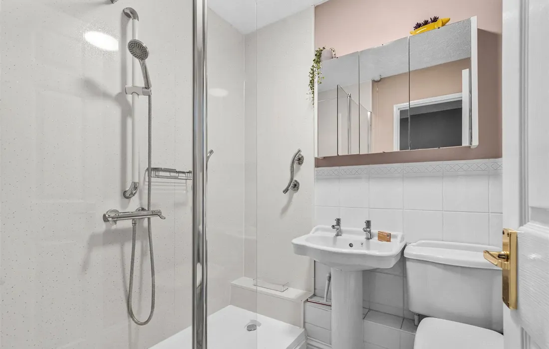 2 bedroom house for sale