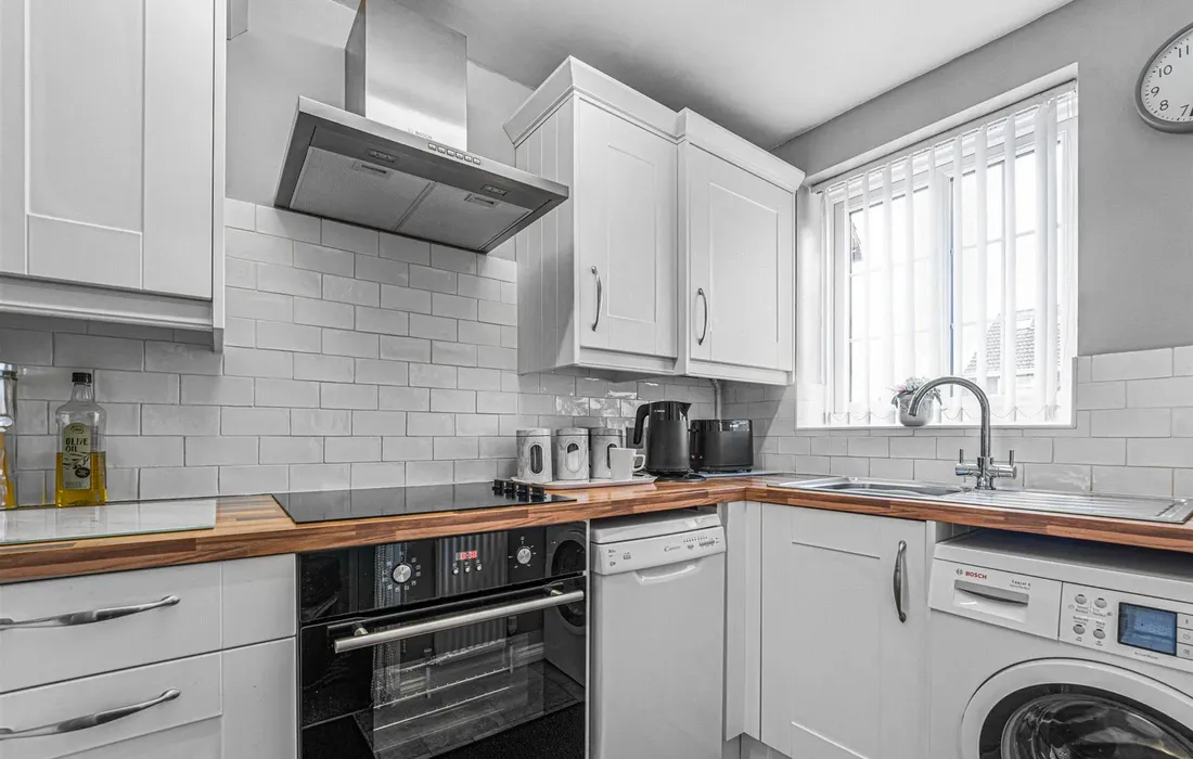 2 bedroom house for sale