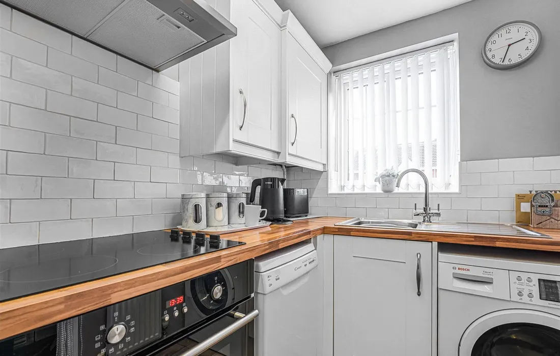 2 bedroom house for sale