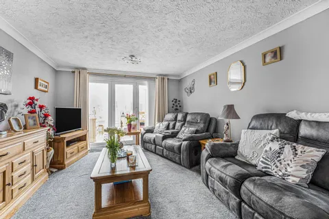 2 bedroom house for sale