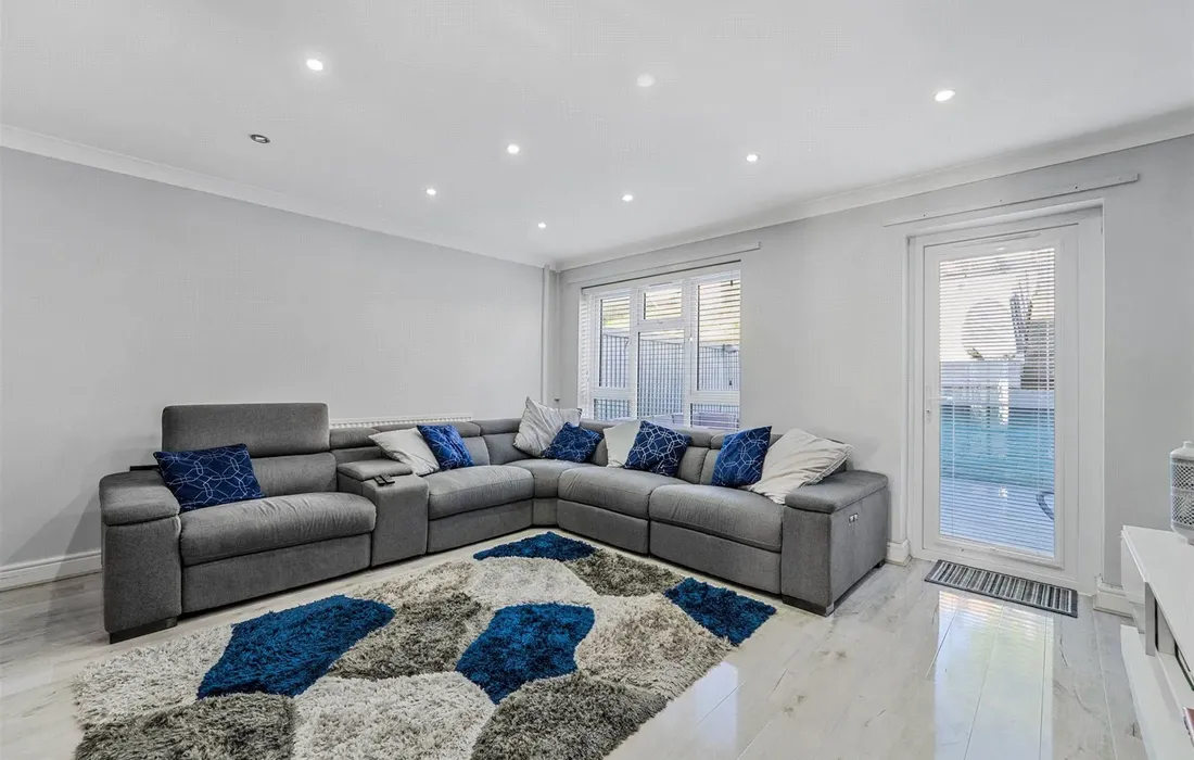 5 bedroom house for sale