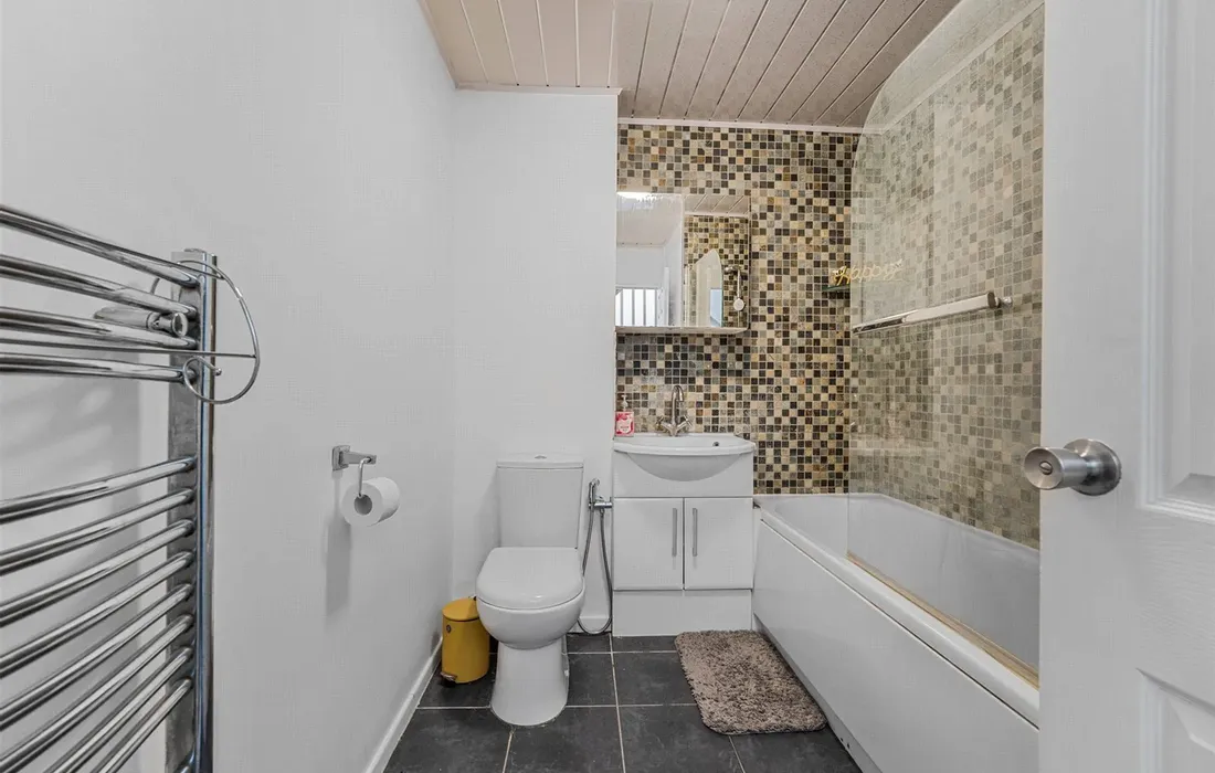 5 bedroom house for sale
