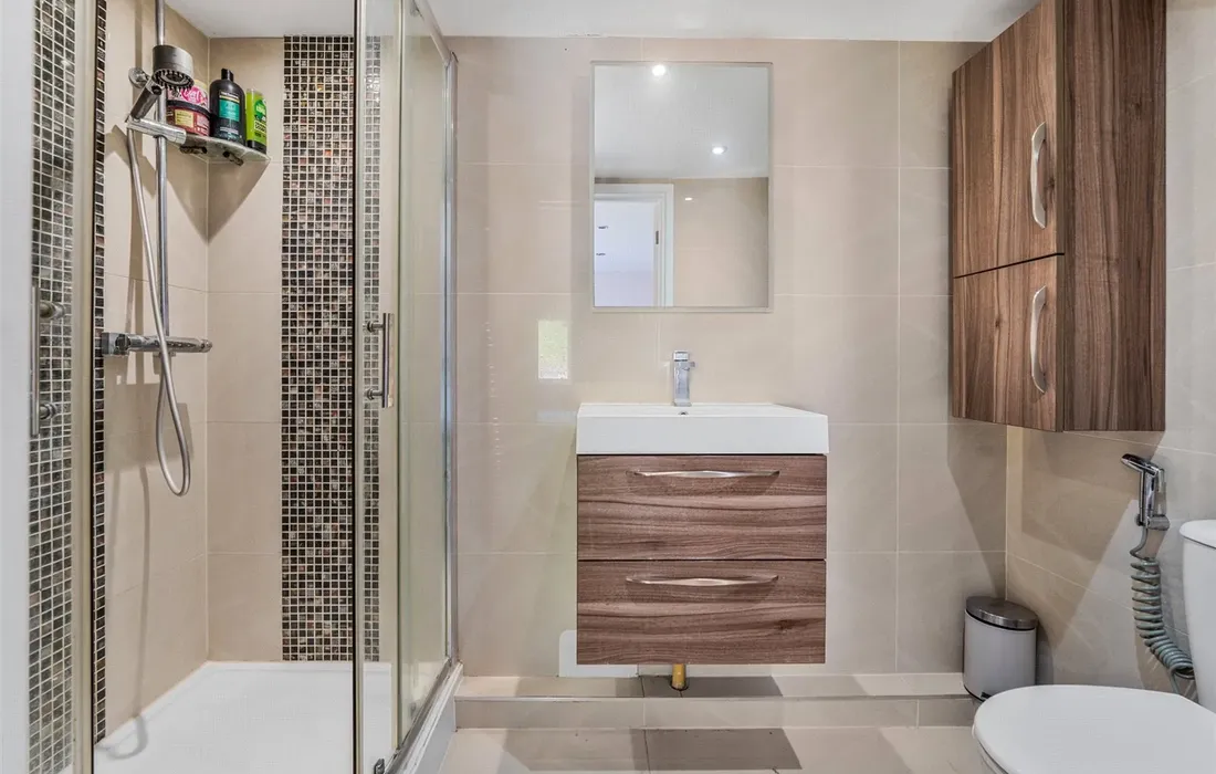 5 bedroom house for sale