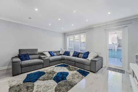5 bedroom house for sale