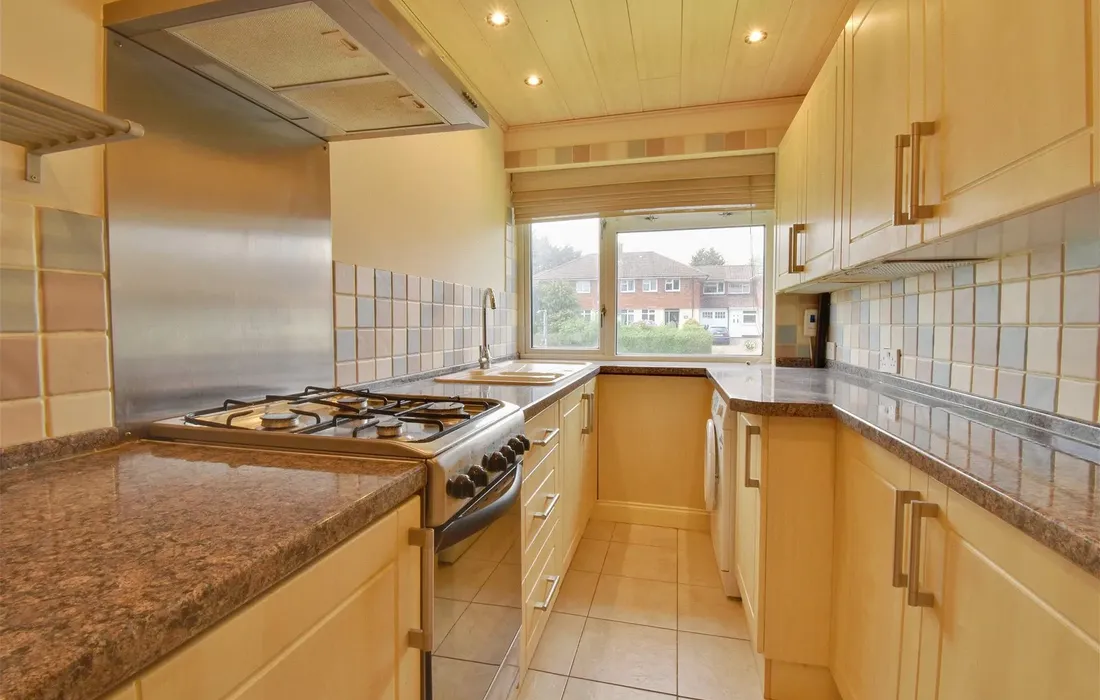 4 bedroom maisonette to rent