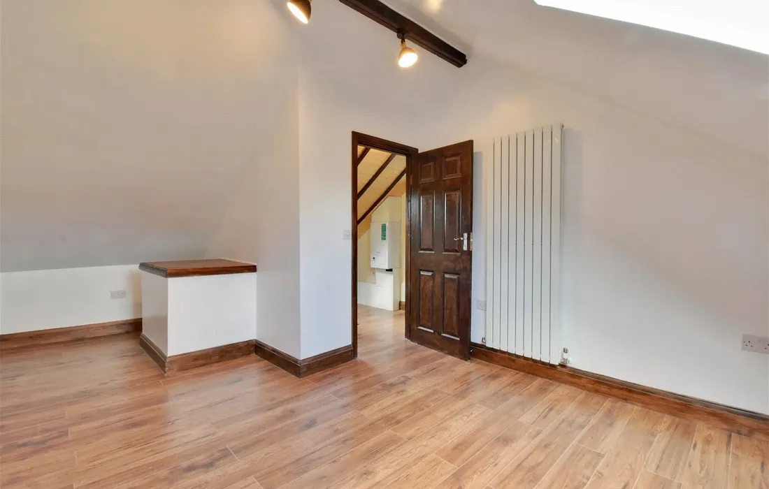 4 bedroom maisonette to rent