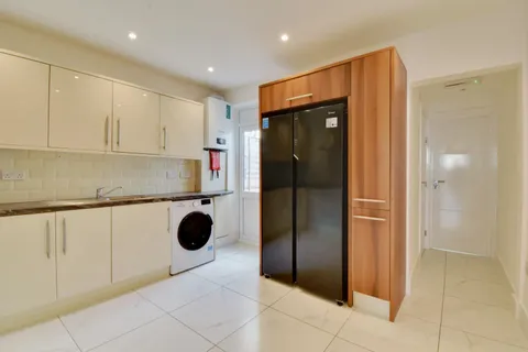 4 bedroom house to rent