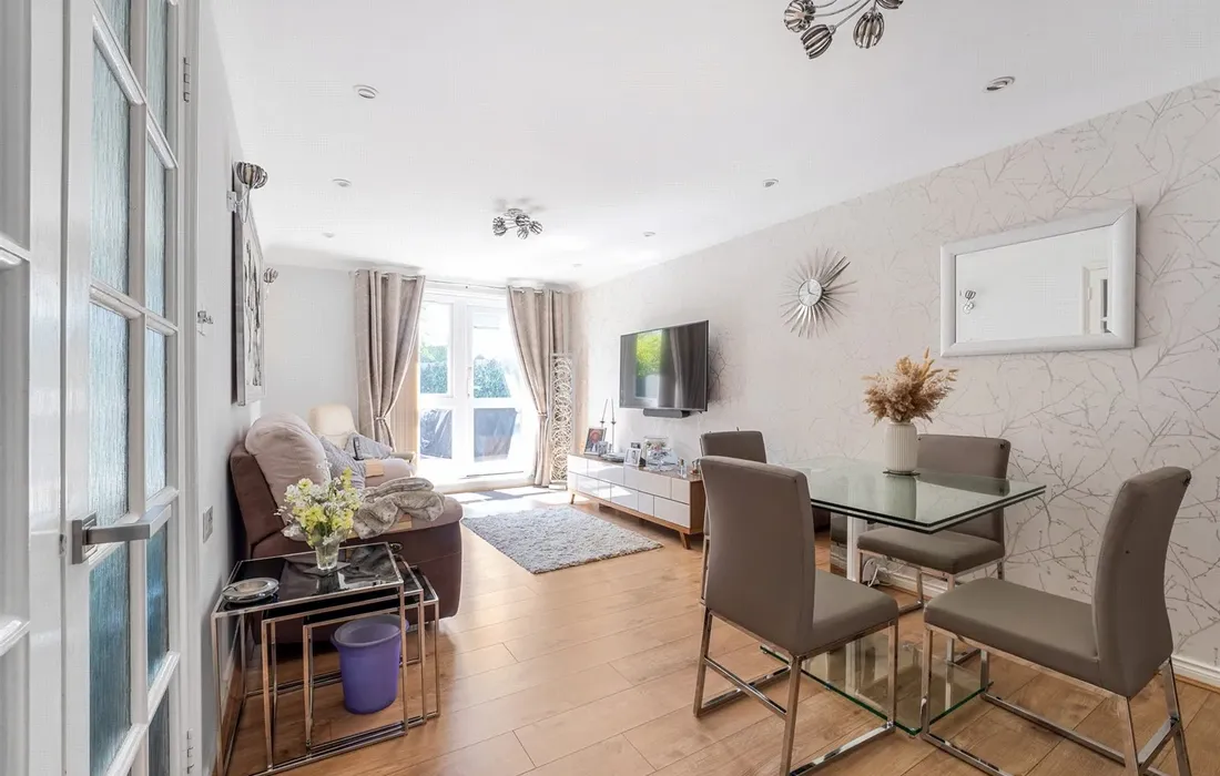 2 bedroom apartment for sale