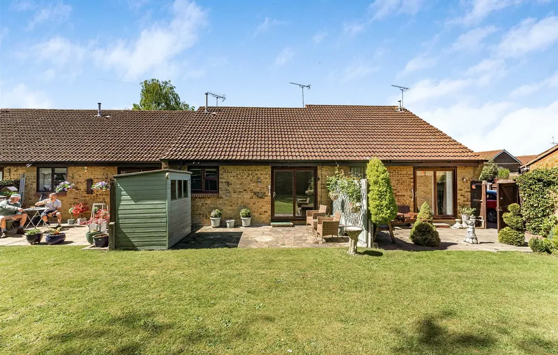 2 bedroom bungalow for sale