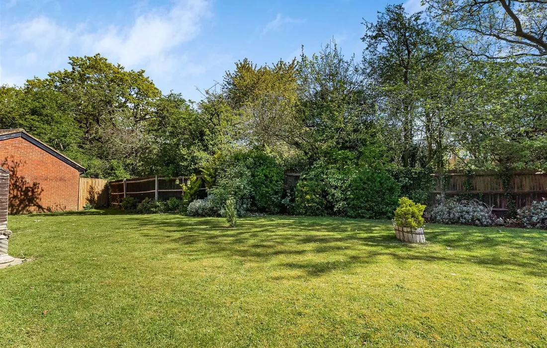 2 bedroom bungalow for sale