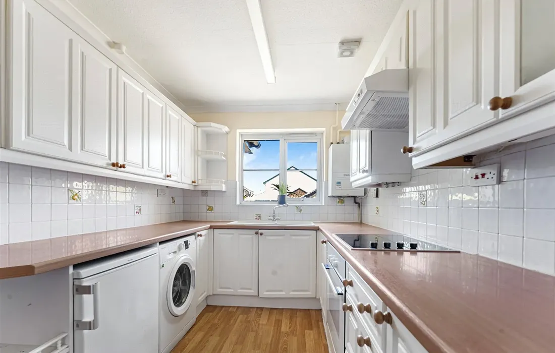 2 bedroom bungalow for sale