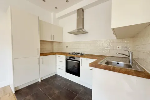 2 bedroom apartment to rent