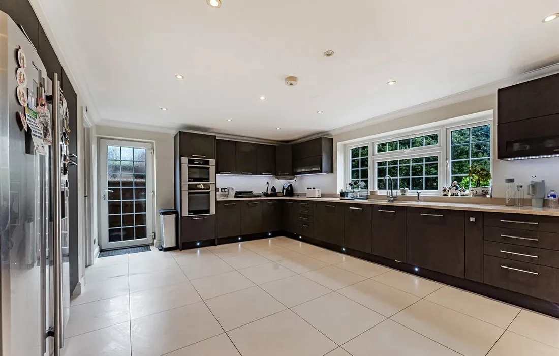 5 bedroom house for sale