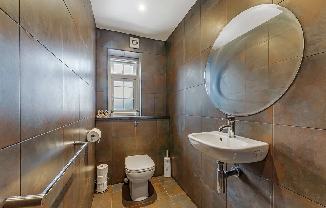 5 bedroom house for sale