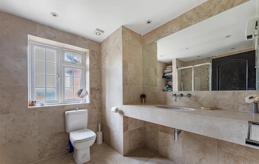 5 bedroom house for sale