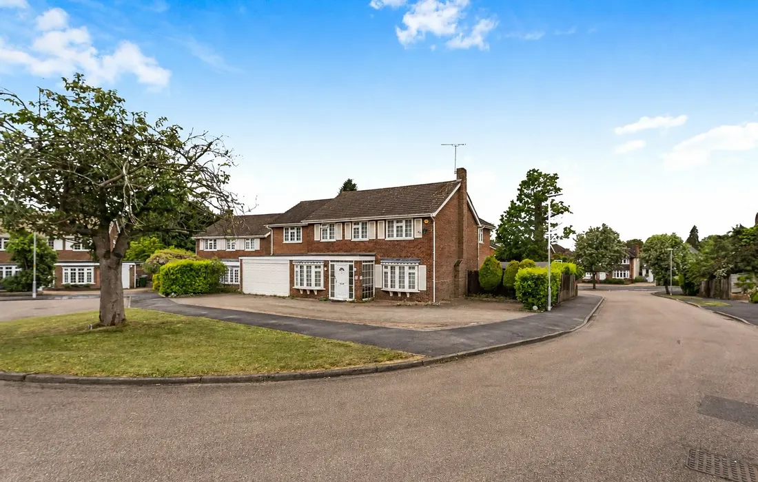 5 bedroom house for sale