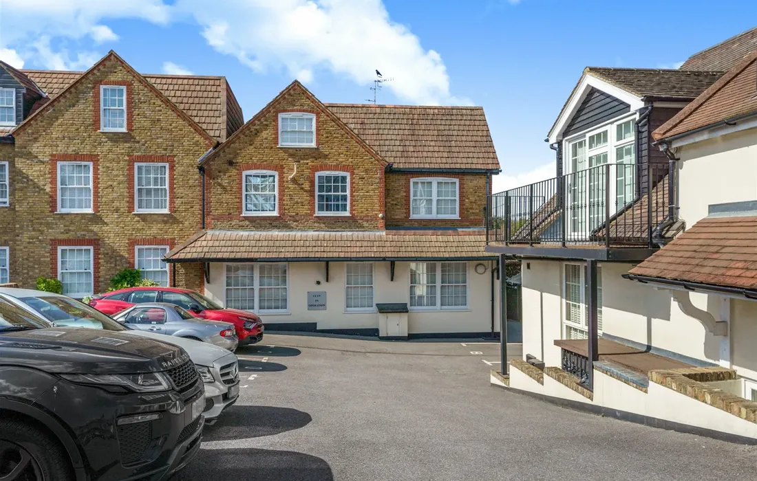 2 bedroom house for sale