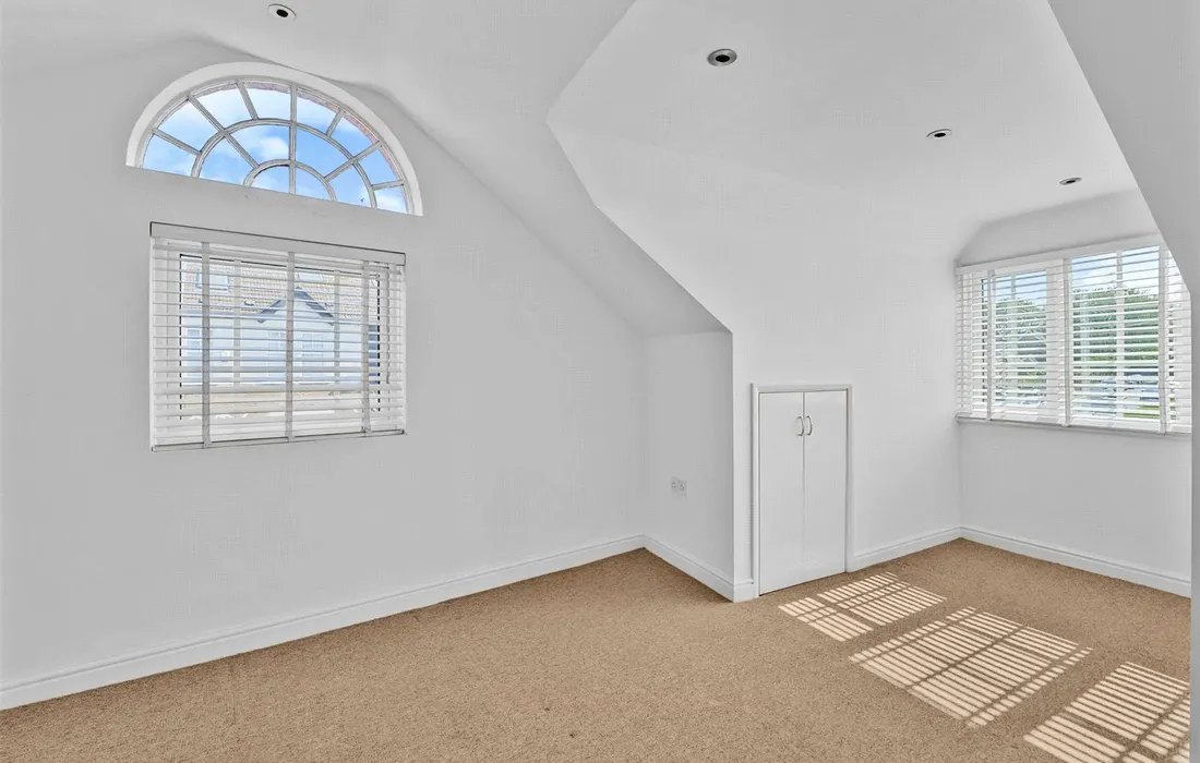 2 bedroom house for sale