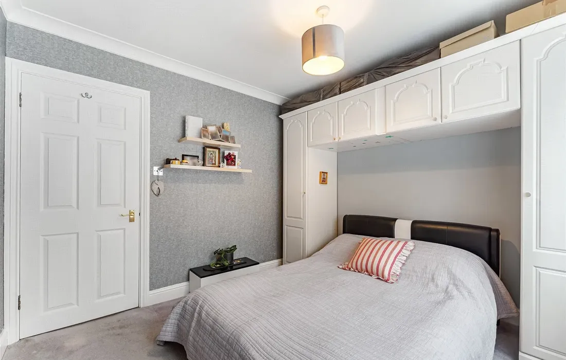 1 bedroom apartment for sale