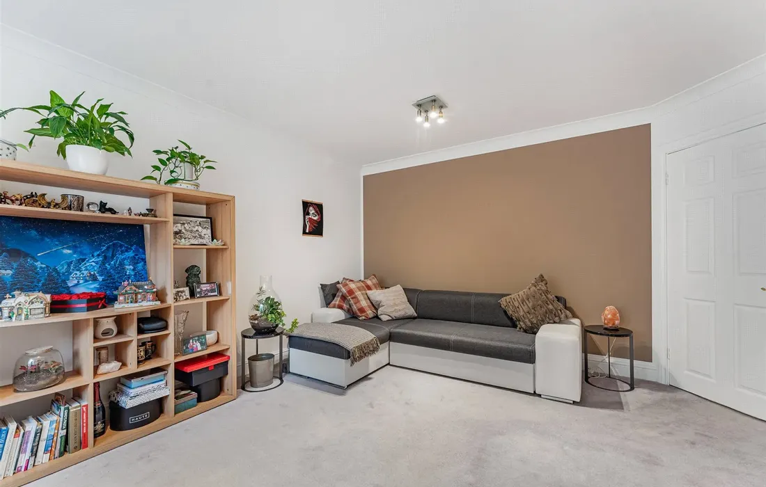 1 bedroom apartment for sale