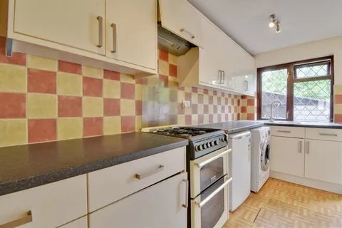 4 bedroom house to rent