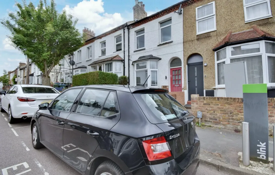 2 bedroom house to rent
