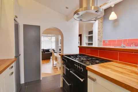 2 bedroom house to rent